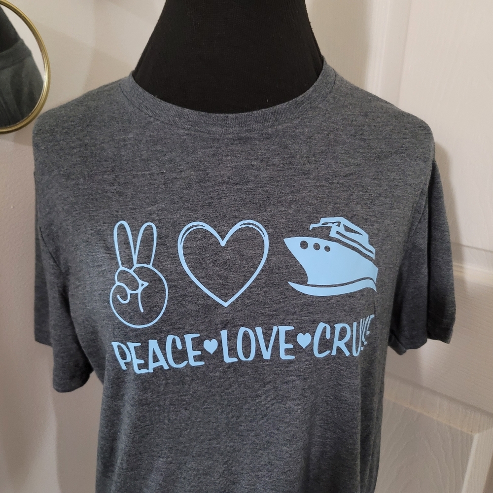 Peace, Love & Cruise Women's Gildan Soft Style Size Medium